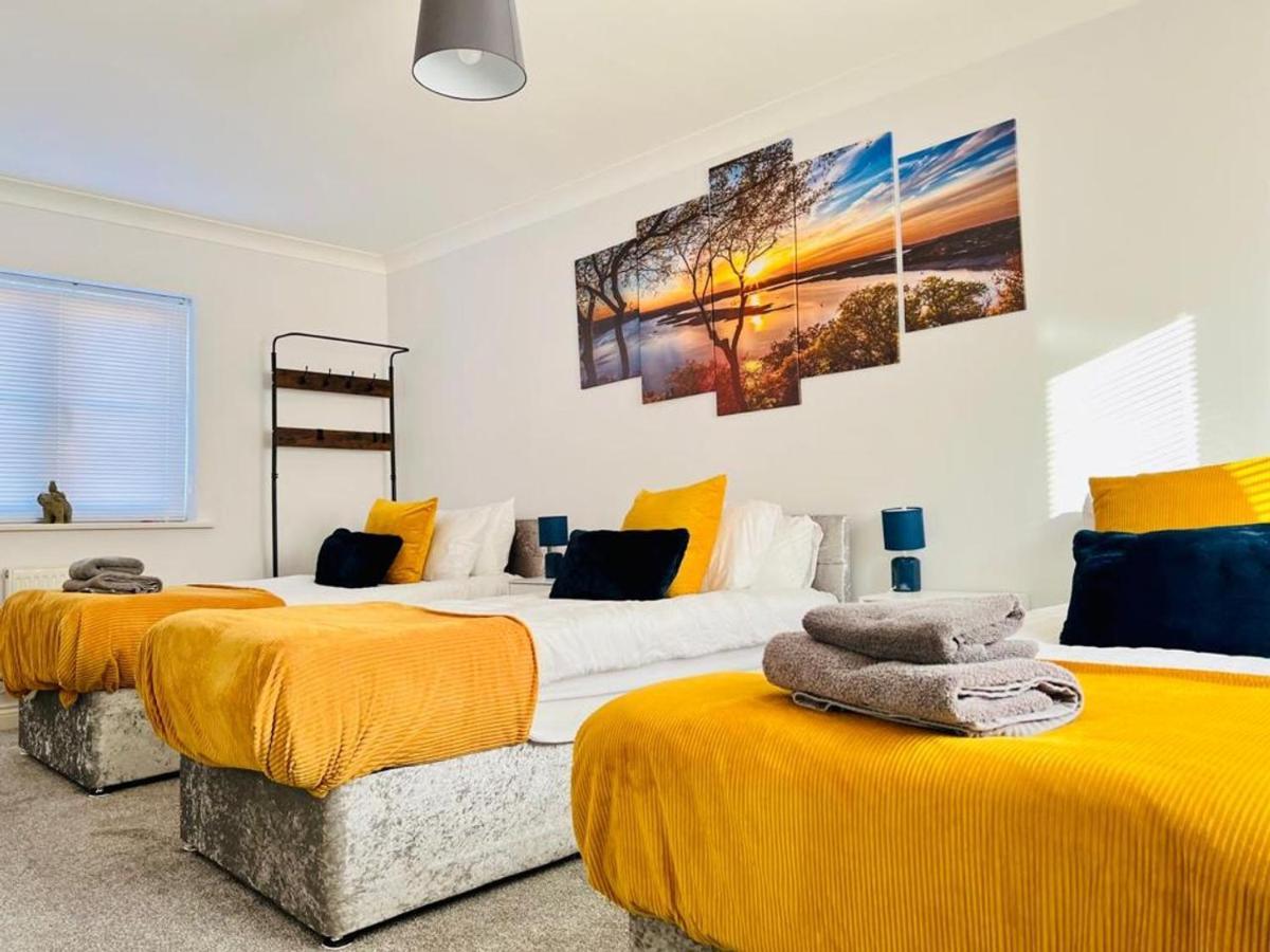 Boleyn Avenue By Incredible Stay Peterborough Esterno foto