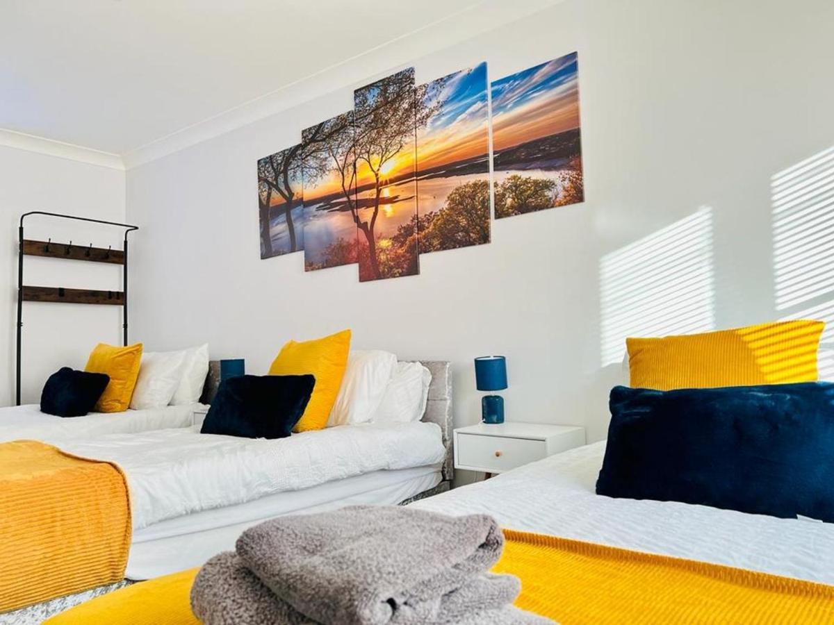 Boleyn Avenue By Incredible Stay Peterborough Esterno foto